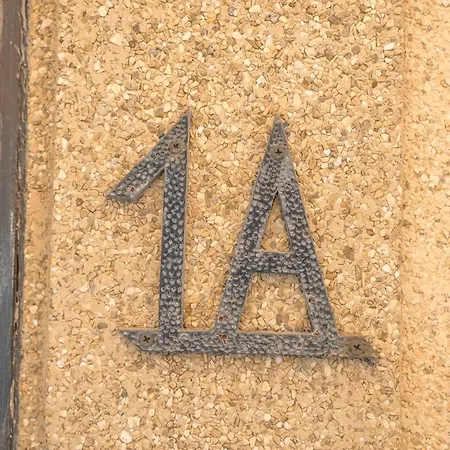 By The Sea Casa Alba Locos Appartamento