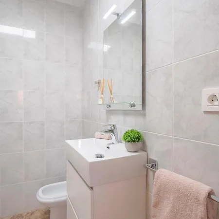 By The Sea Casa Alba Locos Апартаменты Торевьиа