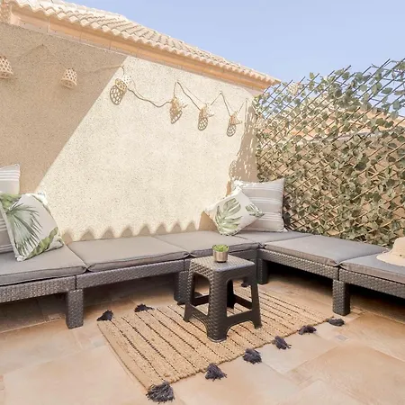 Апартаменты By The Sea Casa Alba Locos Торевьиа